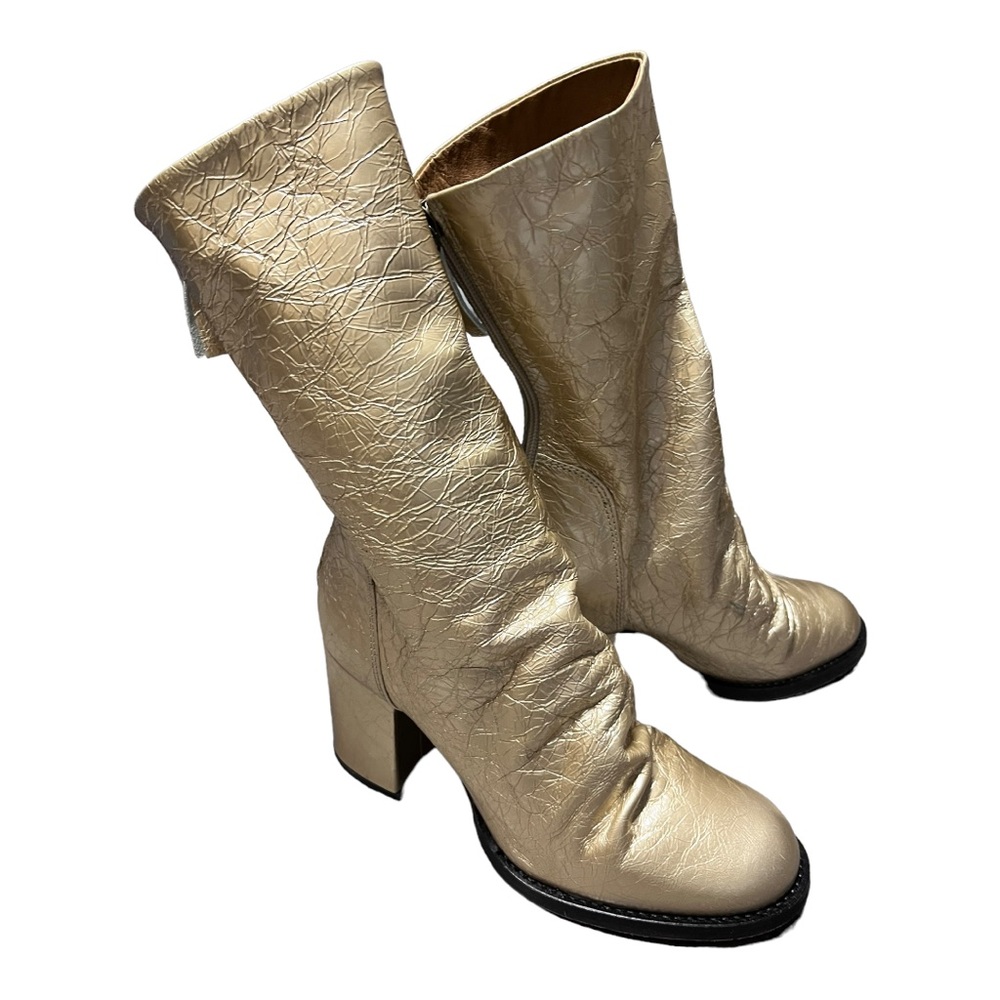 women’s FREE PEOPLE NWT NO BOX Date Night Elle gold metallic Block Heel size 7 - Picture 3 of 10